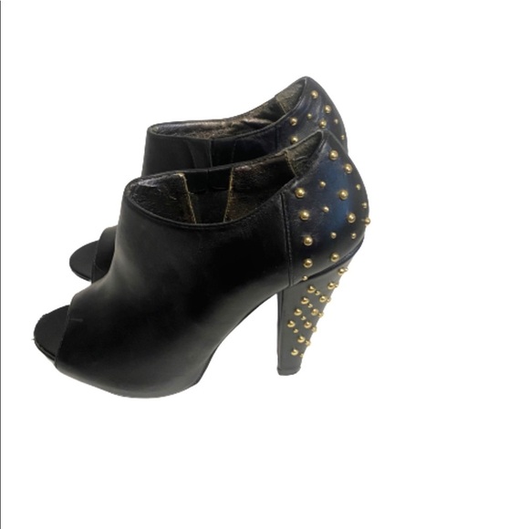 Steve Madden leather gold studded black booties size 7 - Picture 4 of 7
